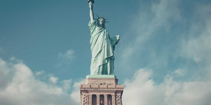 从概念到成衣：蒂娜168绿色主题时尚单品设计全流程深度解析