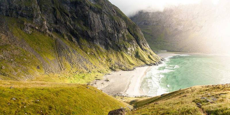 解密蒂娜168：如何打造蒸汽波风格与绿色主题的时尚内容